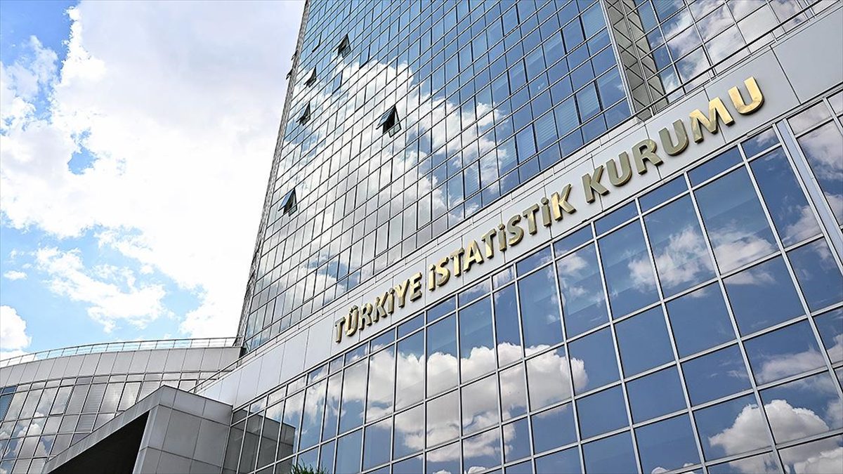 TÜİK'in açıklamasında, "Bilimsel açıdan TÜFE'ye eleştiri getiremeyen çevrelerin 143 temel