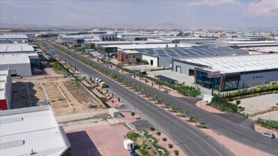 Türkiye'deki Organize Sanayi Bölgeleri (OSB) ve Endüstri Bölgeleri (EB), şirketlerin