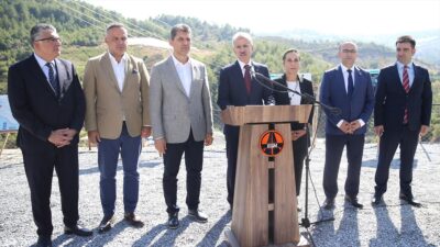 Gökçebelen Tünel Şantiyesi'nde incelemelerde bulunan Bakan Uraloğlu, "Halihazırda 27 dakika