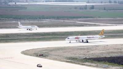 Ulaştırma ve Altyapı Bakanı Uraloğlu, "İç hatta 48, dış hatta