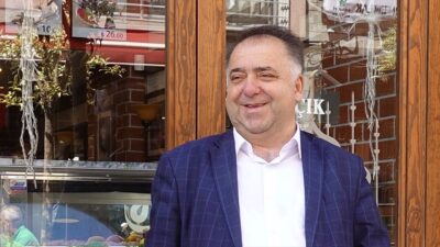 "Hababam Sınıfı" serisinde oynadığı "Bacaksız" rolü ile hafızalarda yer edinen