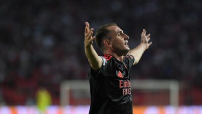 Portekiz'in A Bola gazetesinin editörü Nuno Paralvas, milli futbolcu Kerem