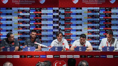 Montella, "Futbolcularımızı bölmeye çalışmamamız gerekiyor. Yani o birlikteliği bozmamamız gerekiyor.
