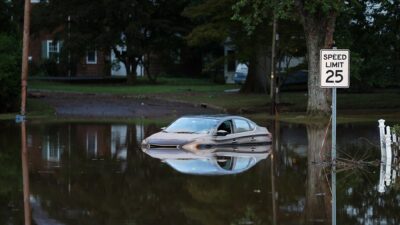ABD'nin Meksika Körfezi'nde bulunan Louisiana eyaletini vuran "kategori 2" şiddetindeki
