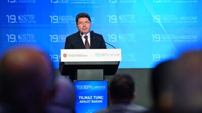 - "Herkes adli tıbbın adalet terazisinde eşit olarak yer alır.