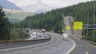 Adana-Pozantı Otoyolu'nda 12 yıl önce eğimin fazla olduğu bölgeye yapılan