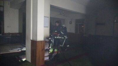 ANTALYA (AA) – Antalya'nın Kepez ilçesindeki bir camide çıkan yangında