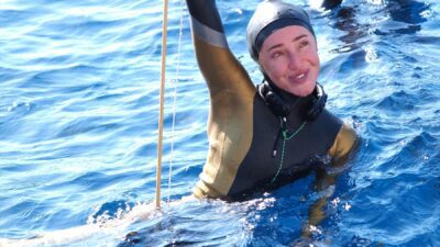 - Milli sporcu Şahika Ercümen, yarıştığı tüm kategorilerde altın madalya