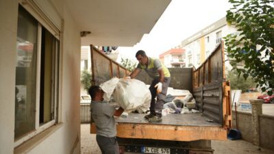 ANTALYA (AA) – Antalya'nın Kepez ilçesinde kötü koku nedeniyle komşuların