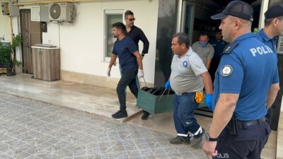 ANTALYA (AA) – Antalya'nın Konyaaltı ilçesinde bir kadın evinde silahla