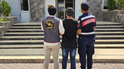 ANTALYA (AA) – Antalya’da firari hükümlü yakalandı. Antalya’nın Döşemealtı ilçesinde,
