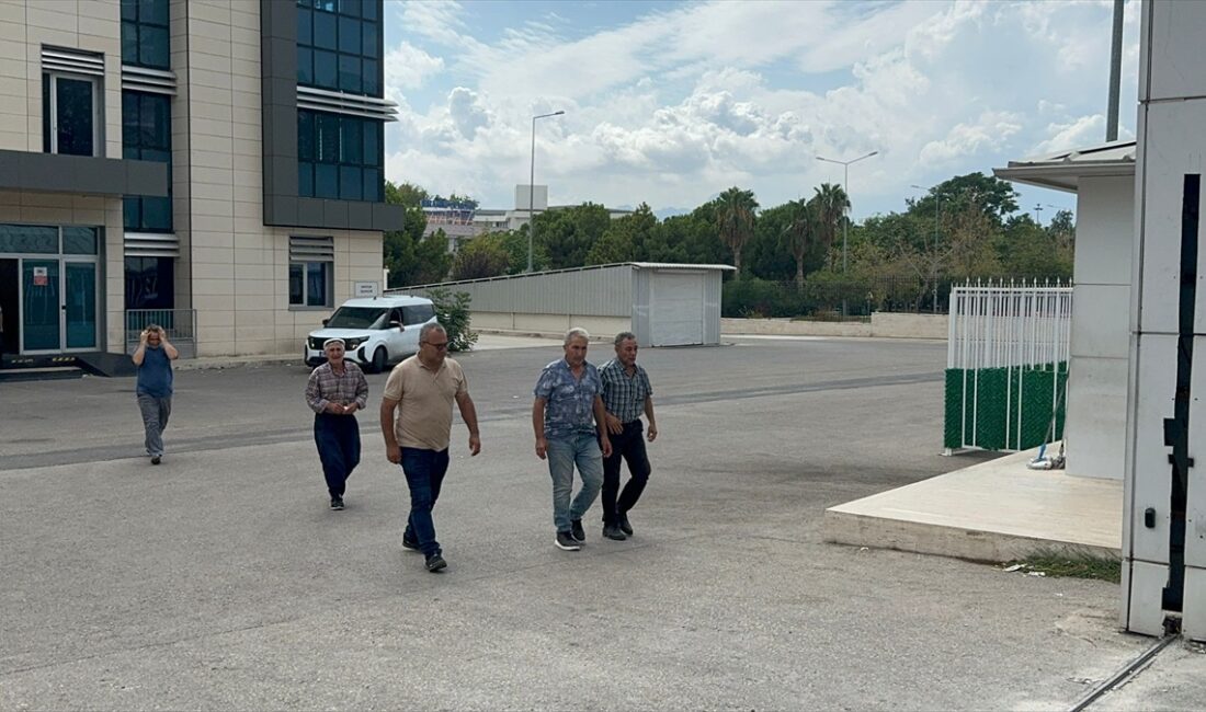 ANTALYA (AA) – Antalya’da otomobilin su tankerine çarpması sonucu 1’i