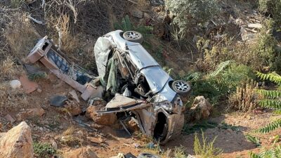 ANTALYA (AA) – Antalya'nın Kepez ilçesinde takla atan otomobilin sürücüsü