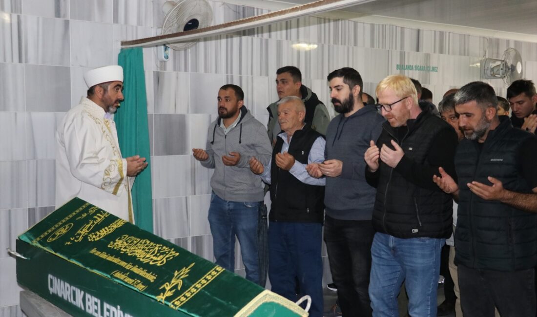 ANTALYA (AA) – Antalya'nın Kepez ilçesinde tartıştığı ev arkadaşının bıçakla