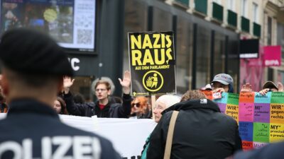 Avusturya'da seçmenler, ülkenin yeni yönetimini belirlemek üzere sandık başına gidiyor.