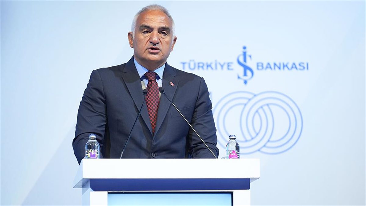 Kültür ve Turizm Bakanı Mehmet Nuri Ersoy, "Türkiye, sadece deniz,