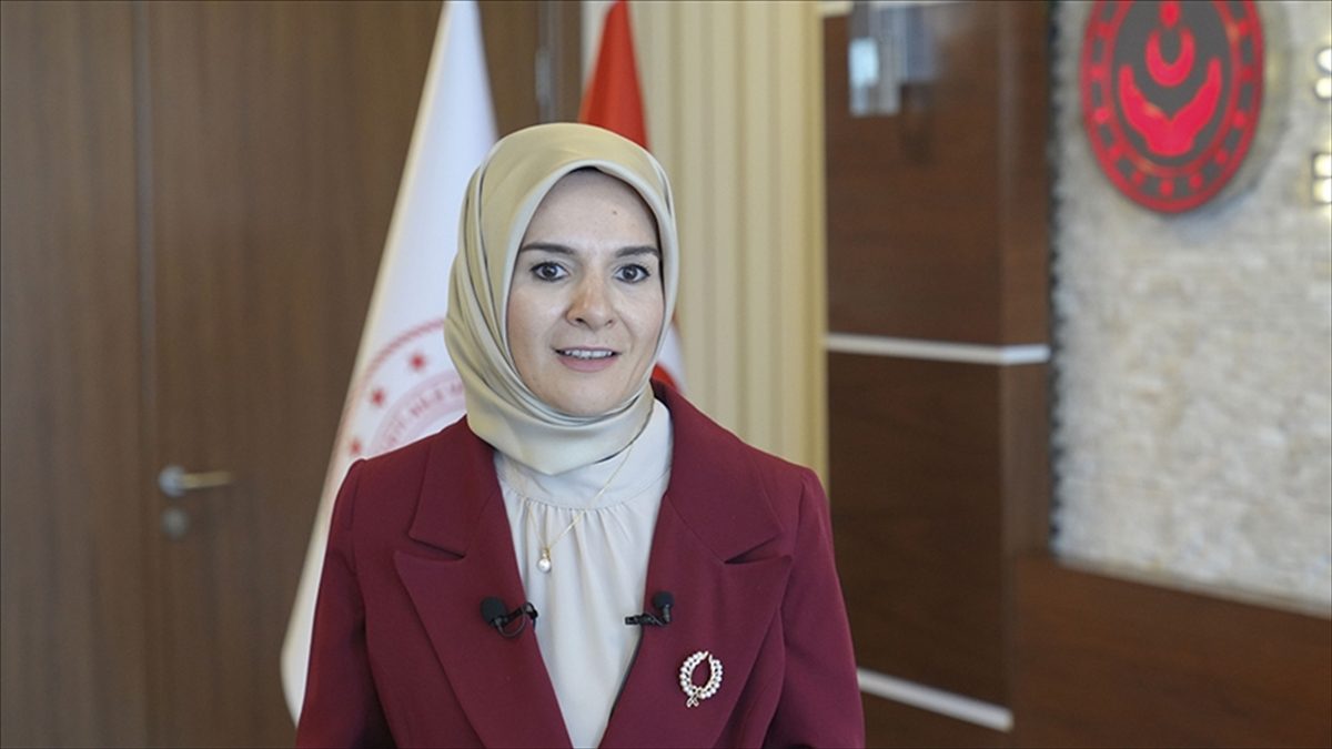 ANKARA (AA) – Aile ve Sosyal Hizmetler Bakanı Mahinur Özdemir