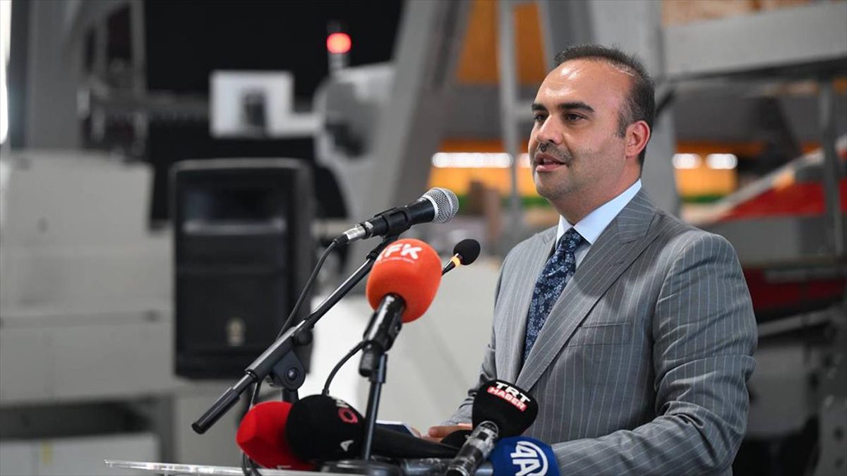 Sanayi ve Teknoloji Bakanı Kacır, "Sanayide çalışan sayımız 3 milyon