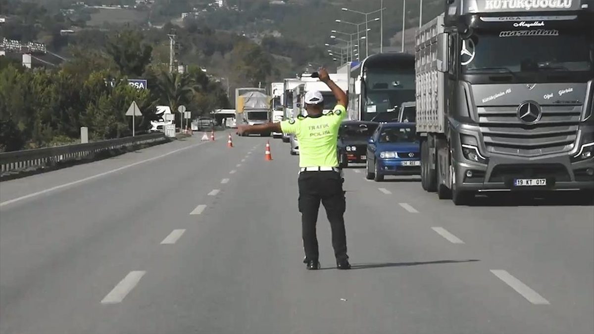ANKARA (AA) – Bakan Yerlikaya, sosyal medya hesabından, emniyet ve