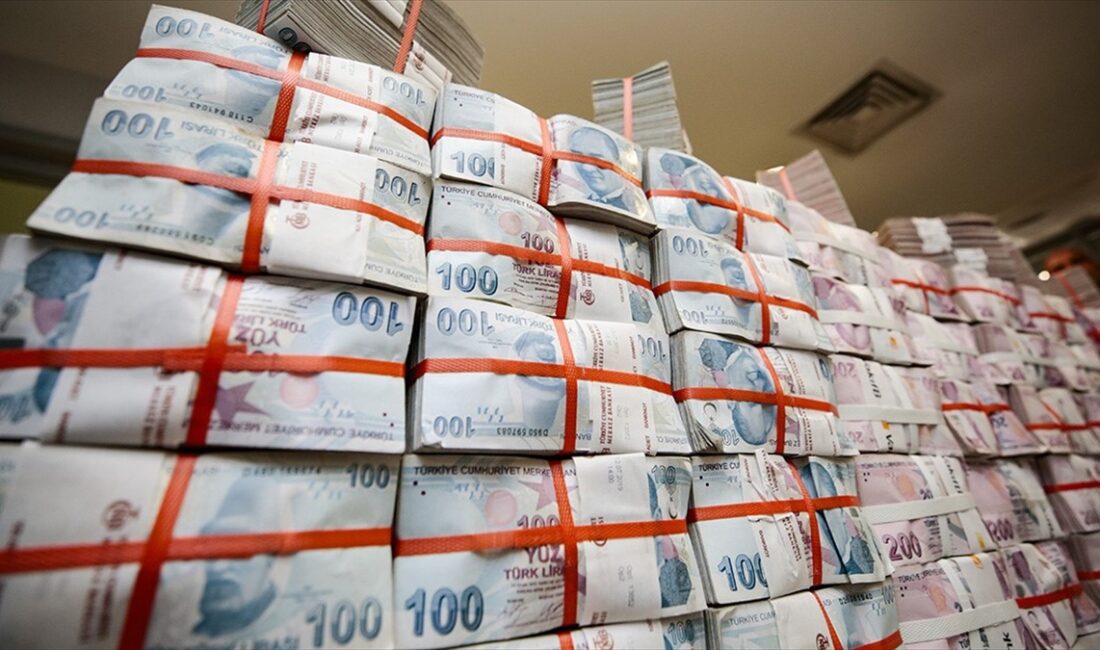 Sektörün toplam mevduatı 18 trilyon 80,9 milyar lira, kredi hacmi