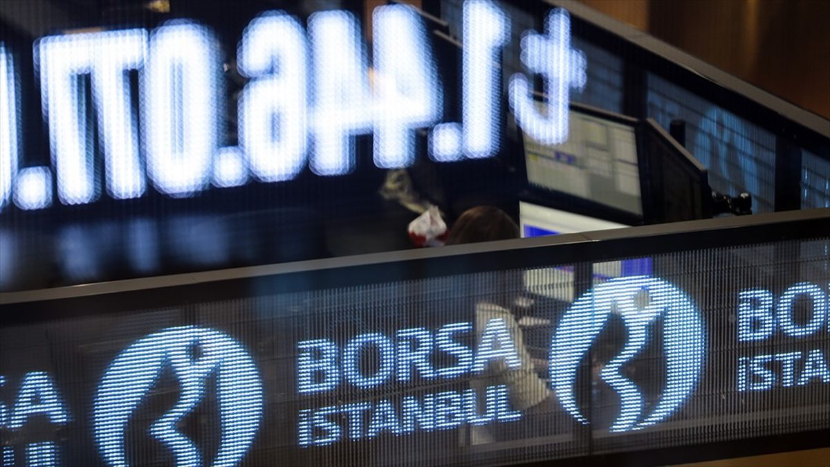 Borsa İstanbul'da BIST 100 endeksi, güne yüzde 0,01 düşüşle 9.936,20