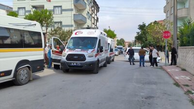 Bursa'nın İnegöl ilçesinde kreş öğrencilerini taşıyan servis minibüsü ile hafif