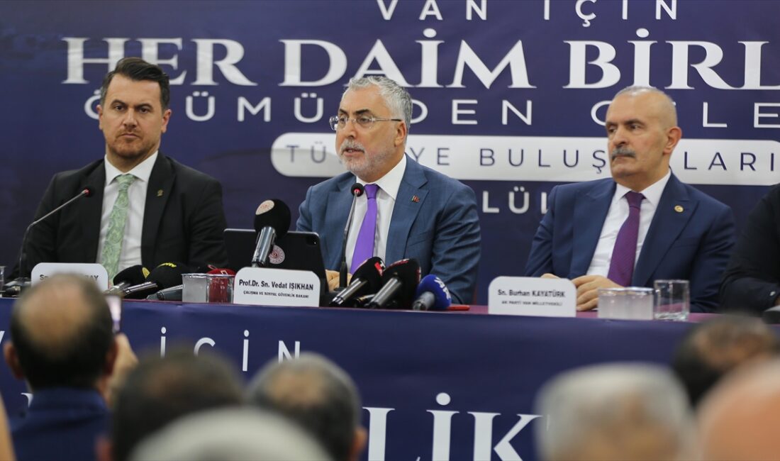 Bakan Işıkhan, "İncelemelerini tamamladığımız 16 belediyeye 25 milyon 700 bin