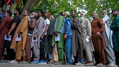 Hindistan'ın idaresindeki Cammu-Keşmir'de 10 yıl aranın ardından ilk defa yapılan