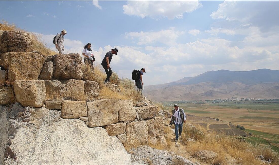 Van'da, Urartu Kralı 2. Sarduri tarafından inşa edilen Çavuştepe Kalesi'nde