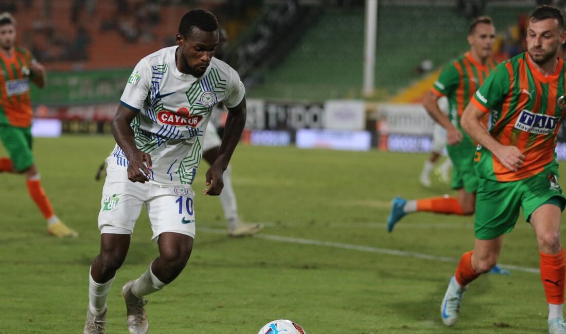 Trendyol Süper Lig'in 7. haftasında Corendon Alanyaspor ile Çaykur Rizespor