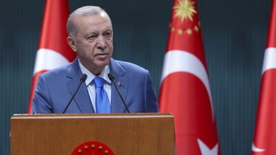 Cumhurbaşkanı Recep Tayyip Erdoğan, Orta Vadeli Program'a ilişkin, "Enflasyonla kararlı