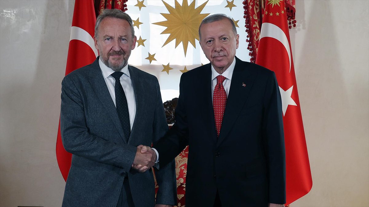 İSTANBUL (AA) – Cumhurbaşkanlığı Dolmabahçe Ofisi’nde gerçekleşen kabul, basına kapalı