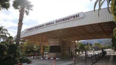 Kahramanmaraş merkezli depremlerden etkilenen Hatay Mustafa Kemal Üniversitesi (HMKÜ) yüzde