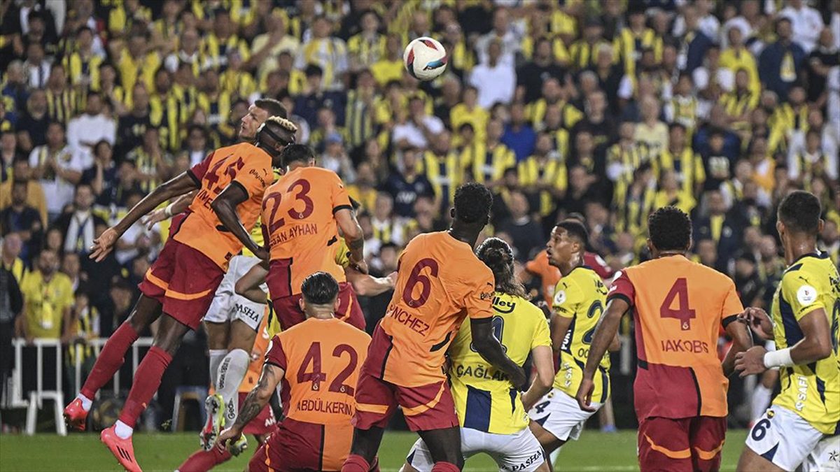 Galatasaray, Trendyol Süper Lig'in 6. haftasındaki derbide Fenerbahçe'yi deplasmanda 3-1
