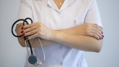 Sağlık Bakanlığı, 118. Dönem Devlet Hizmeti Yükümlülüğü kurasıyla 12 bin