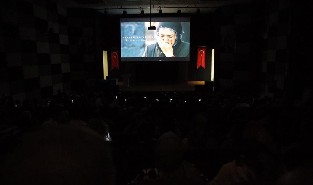 Diyarbakır annelerinin dramını anlatan "Sesler ve Yüzler" filminin gösterimi yapıldı.