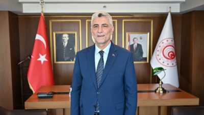 Ticaret Bakanı Ömer Bolat, "e-İhracat zirvesi süresince 300'den fazla Türk