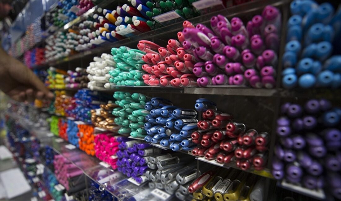 Okul dönemi alışverişlerde e-ticaret sitelerindeki hareketlilik sürerken, kırtasiye ürünleri, kitap,