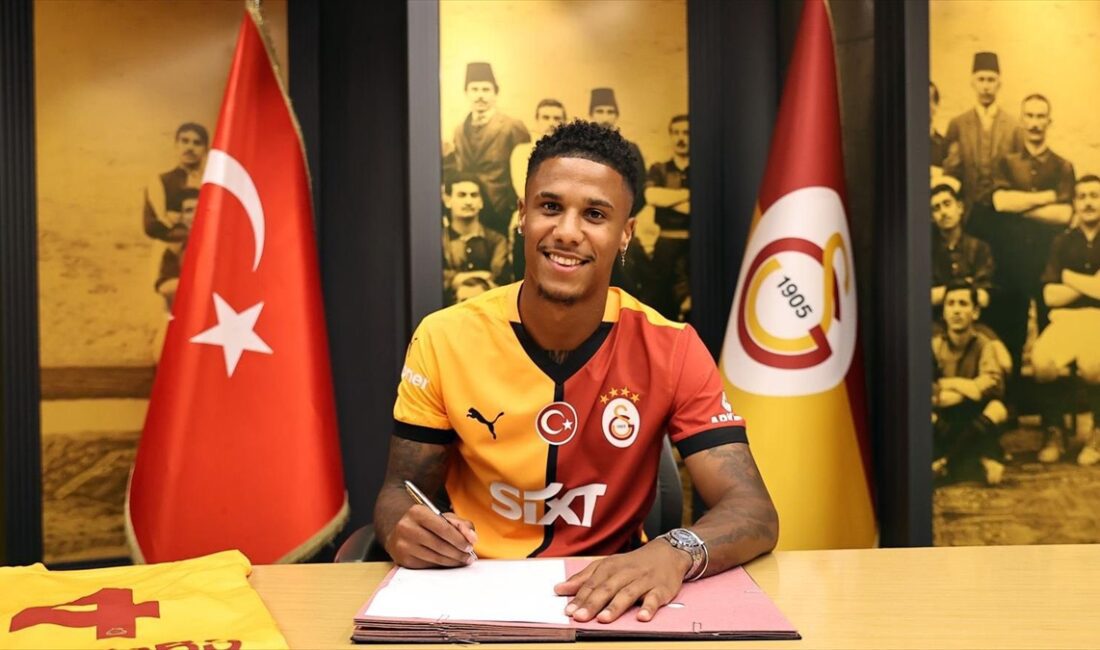 İSTANBUL (AA) – Sarı-kırmızılı kulüpten yapılan açıklamada, “Profesyonel futbolcu Ismail