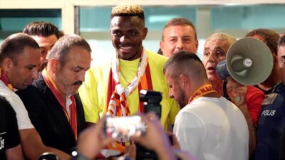 Galatasaray, İtalya Serie A ekibi Napoli'nin Nijeryalı santrforu Victor Osimhen'in