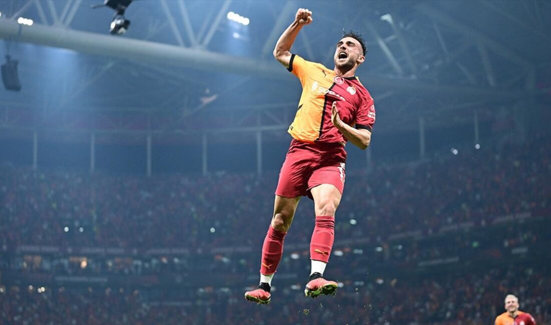 İSTANBUL (AA) – Maçın ilk dakikasında Kaan Ayhan’ın ortasında Osimhen,