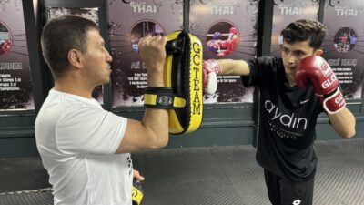 Milli sporcu Şükrü Kirlikaya, imkansızlıklar nedeniyle yıllar önce muaythai sporunu