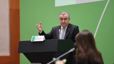 ANTALYA (AA) – Gençlik ve Spor Bakanı Osman Aşkın Bak,