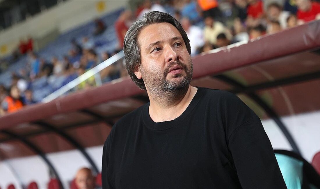 Trendyol Süper Lig ekiplerinden Atakaş Hatayspor, teknik direktör Özhan Pulat