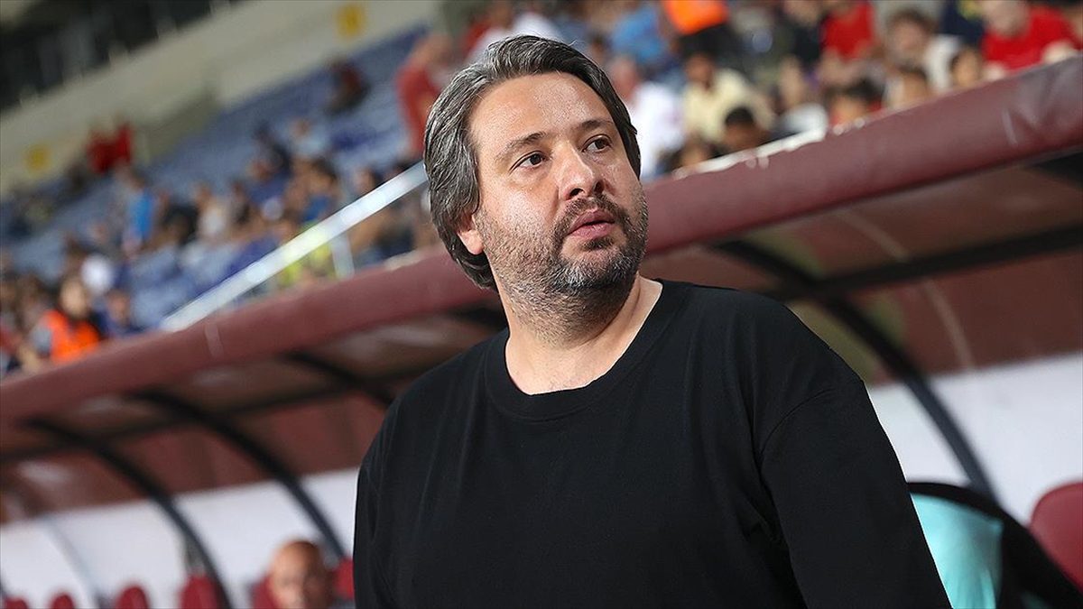 Trendyol Süper Lig ekiplerinden Atakaş Hatayspor, teknik direktör Özhan Pulat