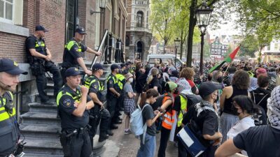 AMSTERDAM (AA) – Yeni eğitim yılının başlamasıyla Amsterdam &Uuml;niversitesinin Roeterseiland