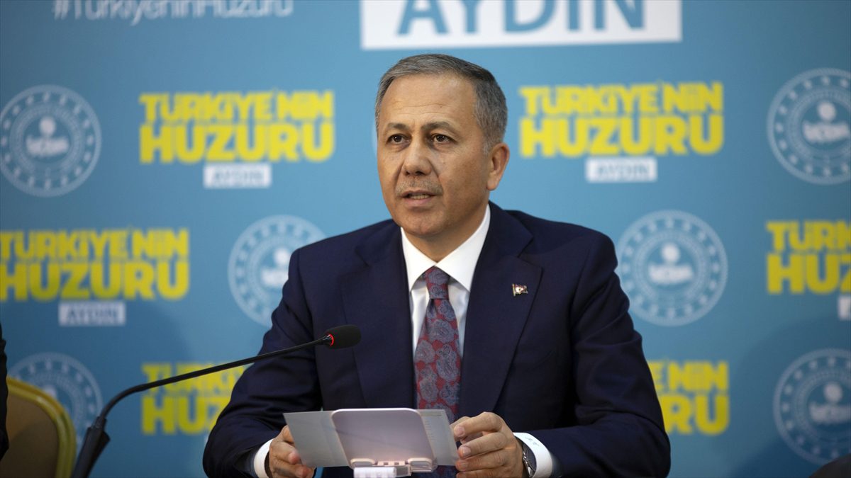 AYDIN (AA) – Bakan Yerlikaya, Aydın programı kapsamında Aydın Ticaret