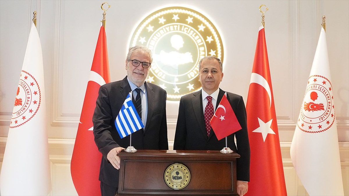 Bakan Ali Yerlikaya, Yunanistan Denizcilik ve Ada Politikaları Bakanı Christos