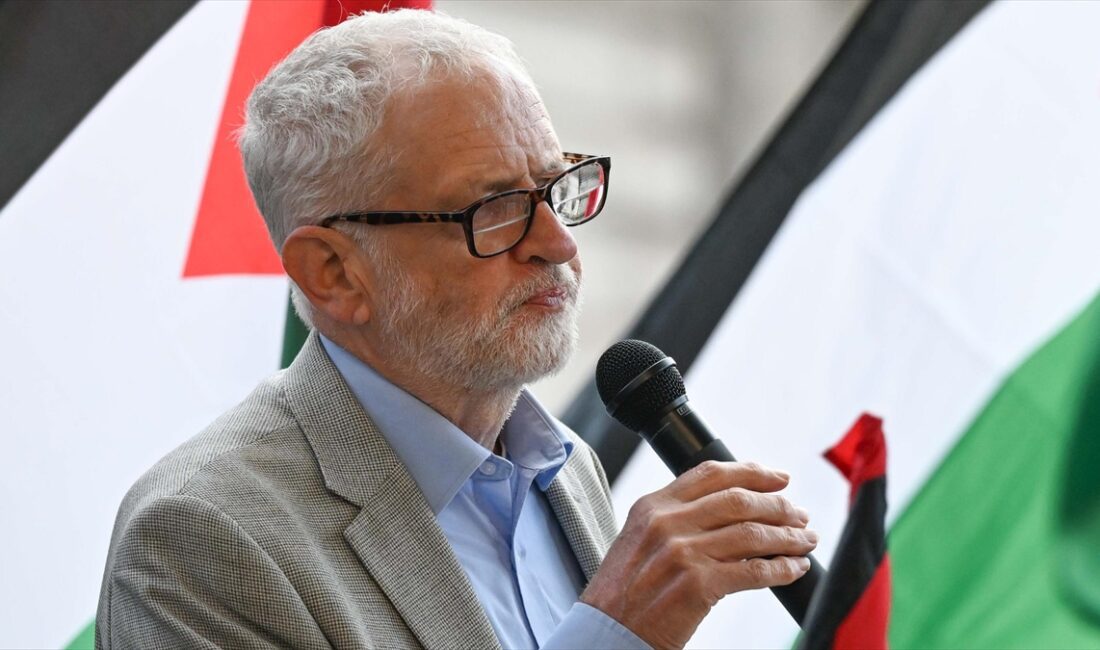 İngiltere'de iktidardaki İşçi Partisinin eski lideri ve bağımsız milletvekili Jeremy