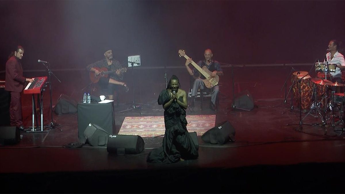 İSTANBUL (AA) – Sanatçı, Piu Entertainment organizasyonuyla Harbiye Cemil Topuzlu